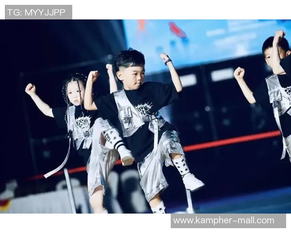 全国街舞大赛点评南京极限运动队展现独特节奏魅力与团队协作精神 全国街舞大赛点评南京极限运动队展现独特节奏魅力与团队协作精神