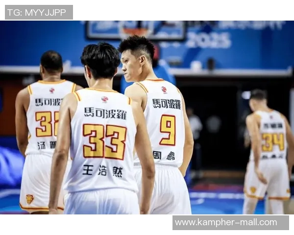 深圳篮球队在选拔赛中以77分高居积分榜首位展现强劲实力 深圳篮球队在选拔赛中以77分高居积分榜首位展现强劲实力