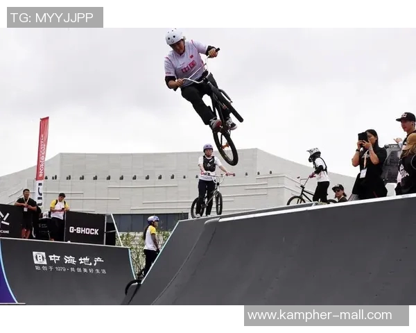 极限运动的魅力与挑战:深入了解上海极限运动队的耐力与精神 极限运动的魅力与挑战:深入了解上海极限运动队的耐力与精神