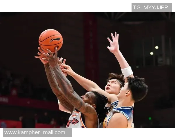 上海篮球队转型之路的纪实与反思:从辉煌到重生的奋斗历程 上海篮球队转型之路的纪实与反思:从辉煌到重生的奋斗历程