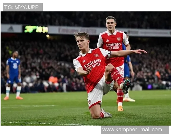 厄德高的崛起与挑战：从天才少年到足球巨星的成长之路